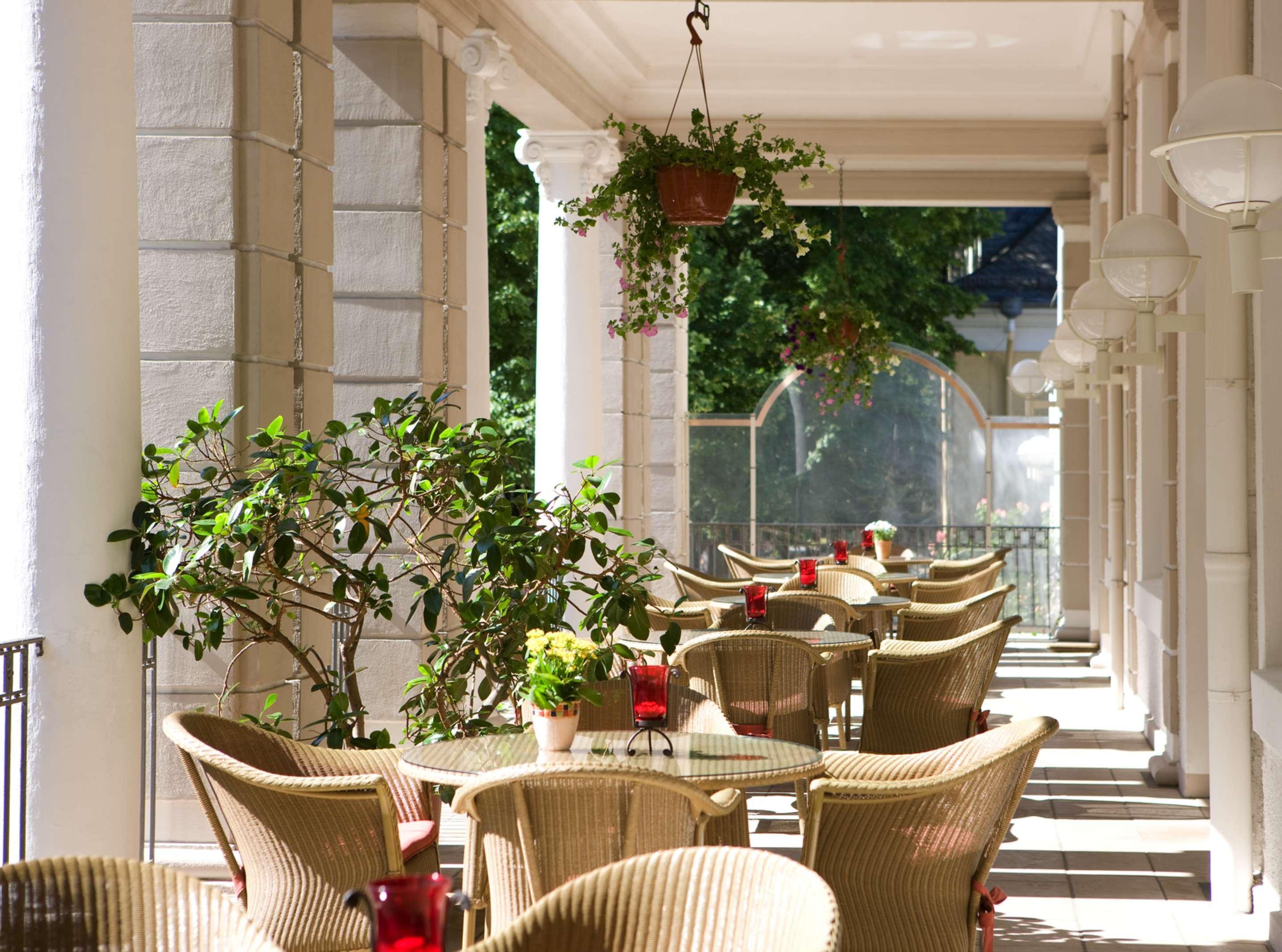 Steigenberger Hotel & Spa Bad Pyrmont Exterior photo The hotel's restaurant